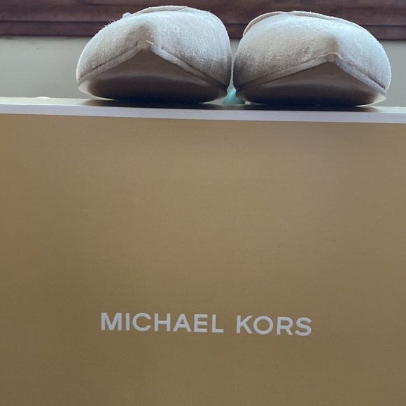 “KORS COLLECTION” Kallie Suede Lace Up Runway Flats - Picture 5 of 7